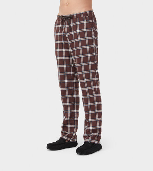 The most essential leisurewear, these plaid pajama pants are crafted with lightweight cotton and feature an easy straight leg. Pair with one of our fleece-lined robes for the ideal morning in. UGG Flynn Pant Jersey In Port Plaid, Size M