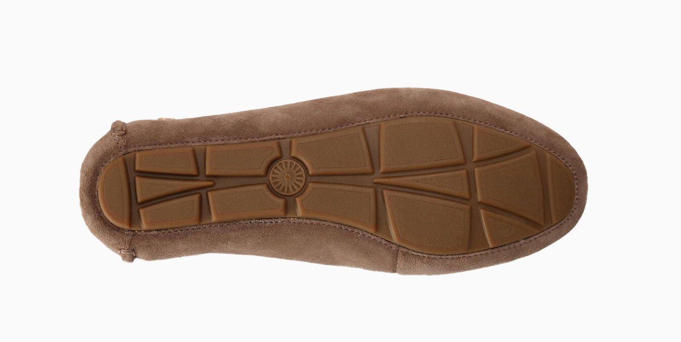 イーボン 1112284w モカシン ローファー ugg アグ 公式オンライン アウトレットストア