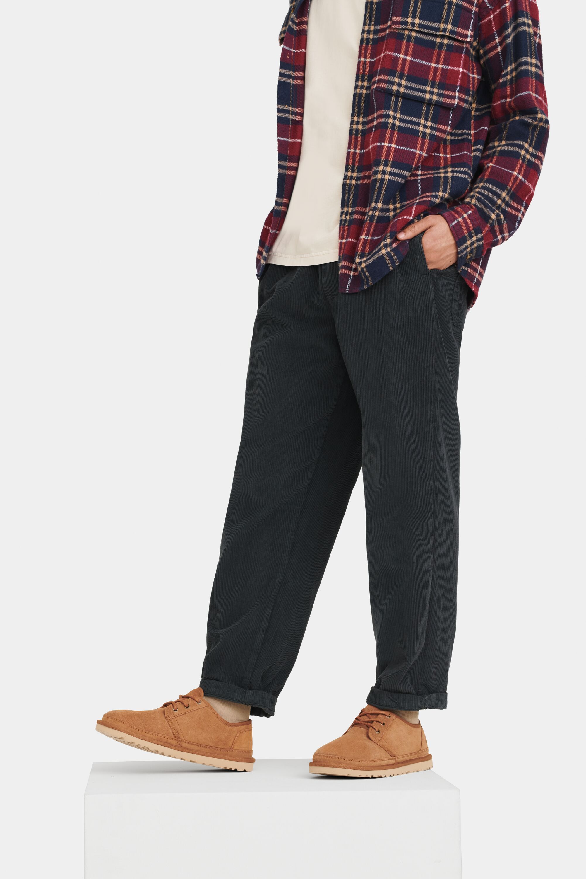 UGG® 公式【 ニューメル ロー|NEUMEL LOW| 1120765 | 】アグ 公式サイト 一括購入割引 オールジェンダーニューメルロー UGG モカシン