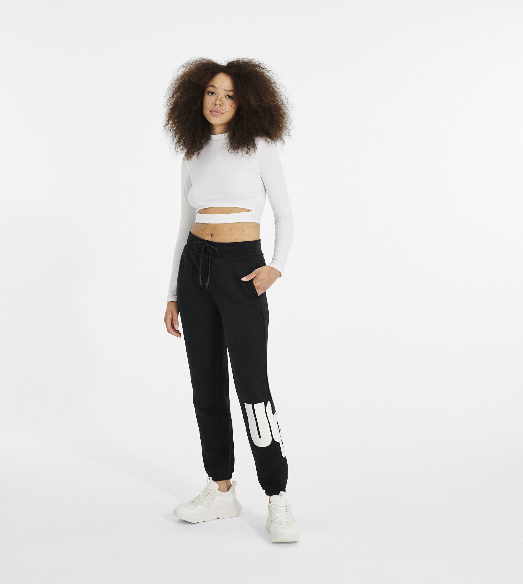 UGG (アグ) レディースボトムス DANIELLA SWEATPANT CHOPD Black, S