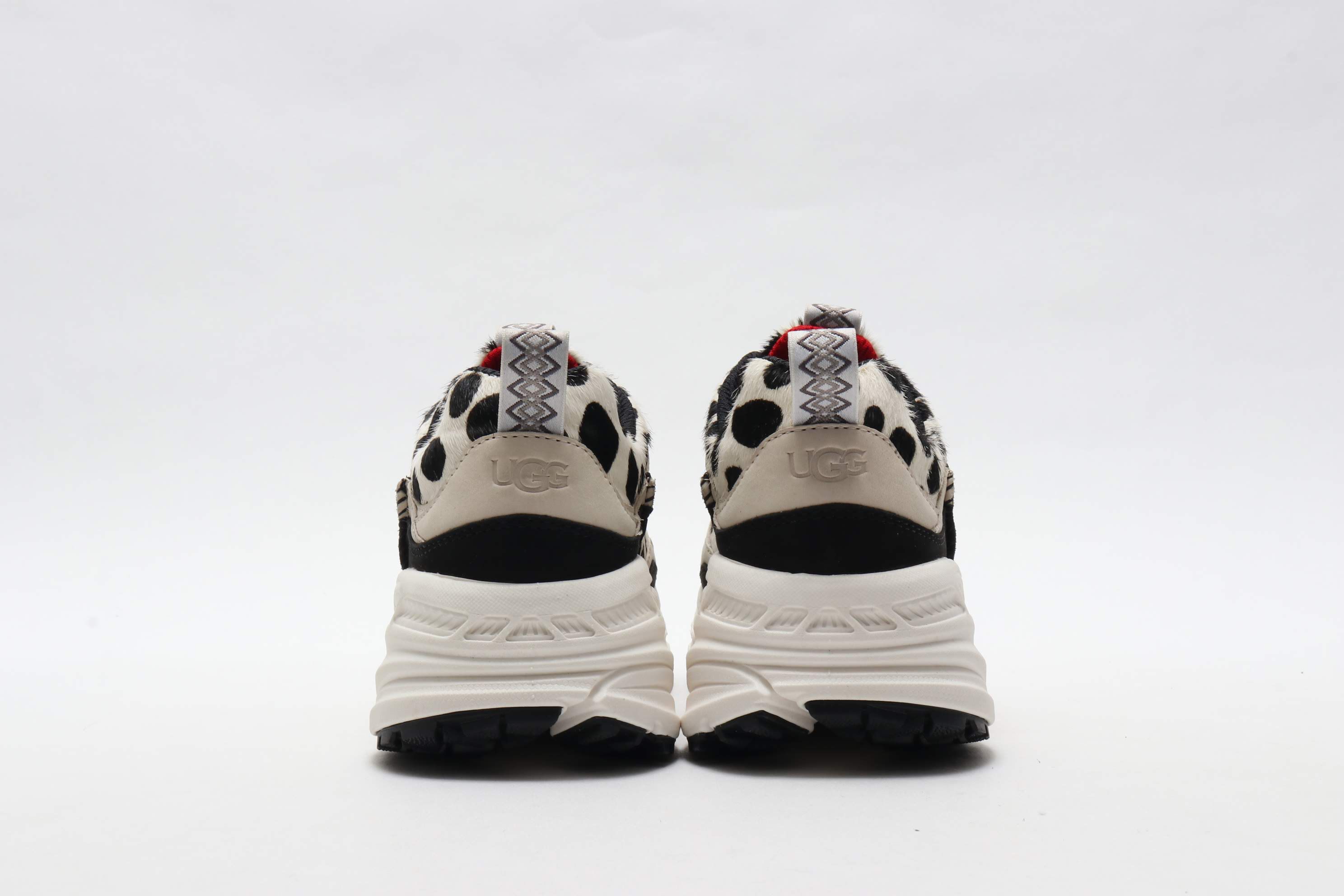 Ugg X Atmos 805 X ロー スニーカー Ugg アグ 公式サイト