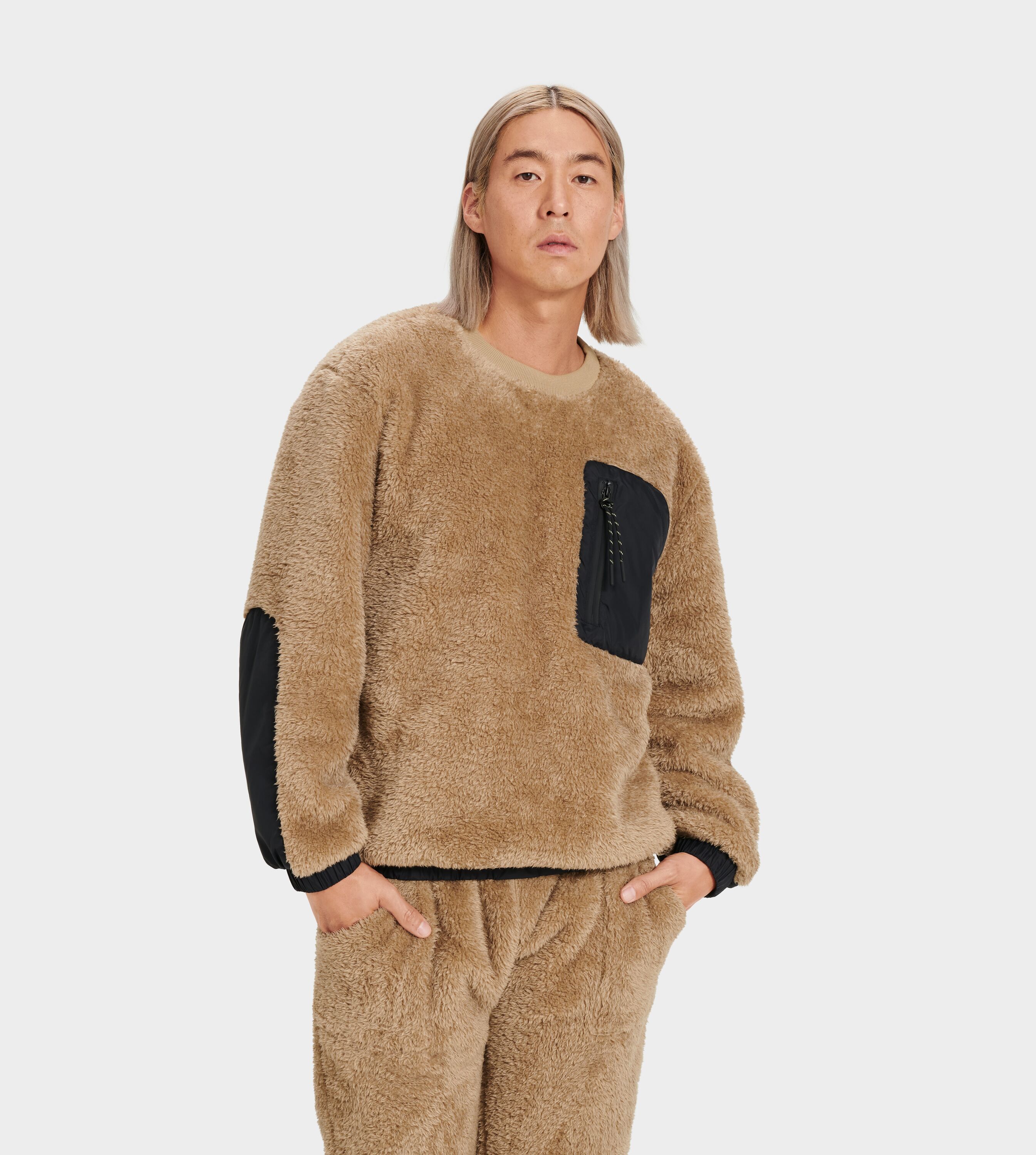 UGG (アグ) メンズトップ NIKO SHERPA CREWNECK Camel/Black, M