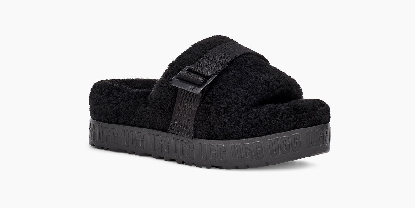 ugg fluffita black