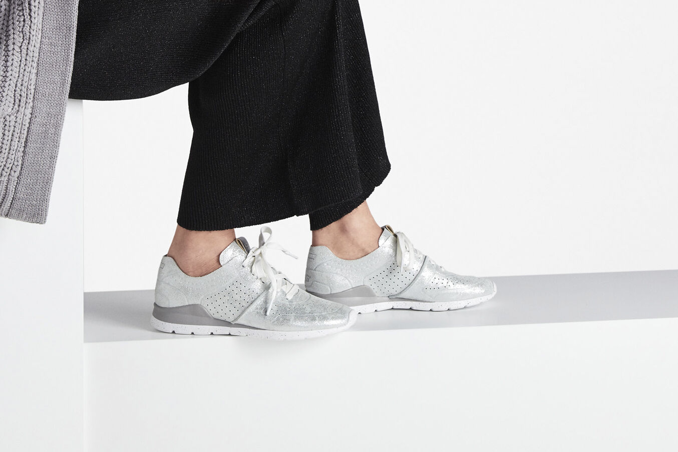 ugg tye sneaker