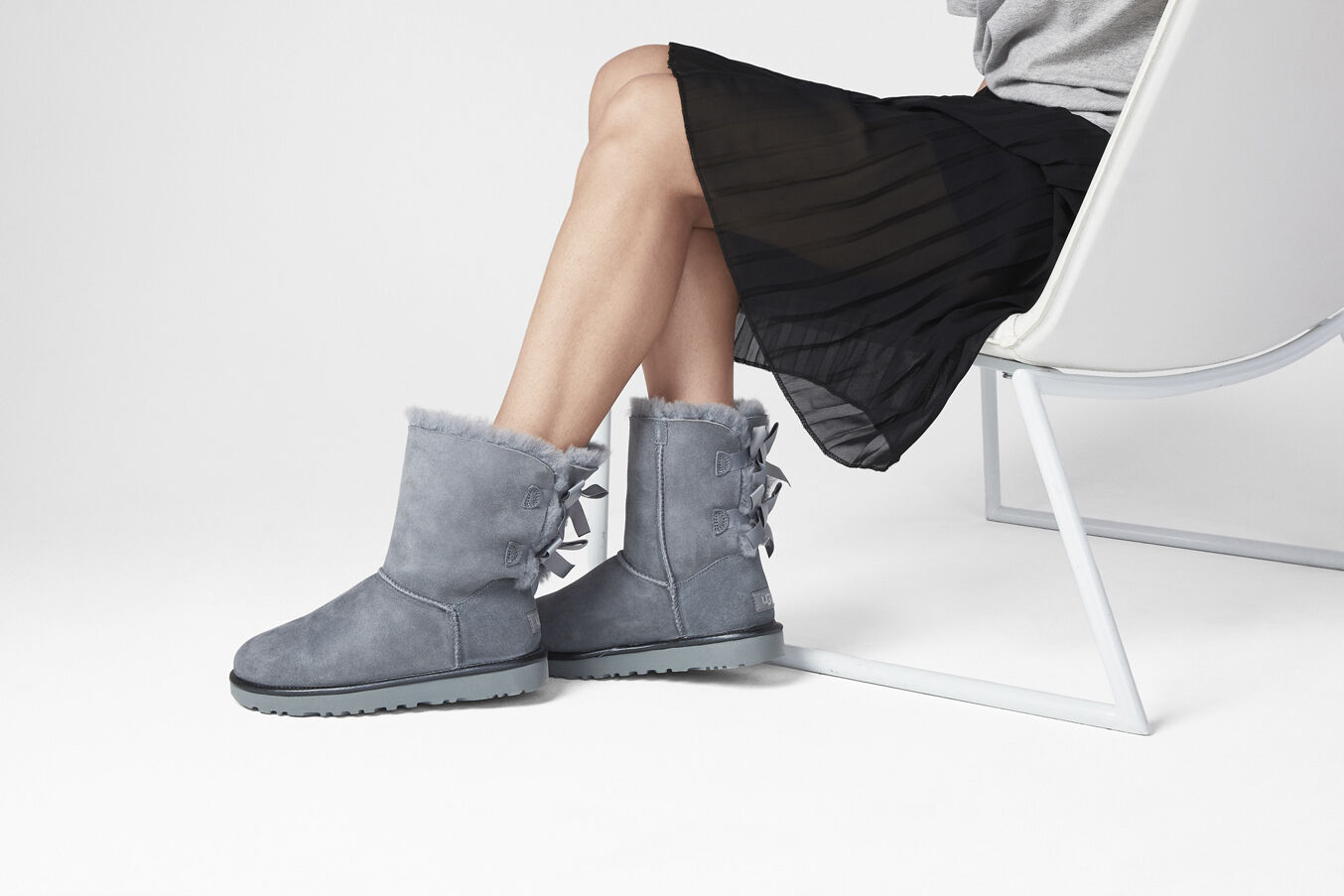 gray bailey bow uggs