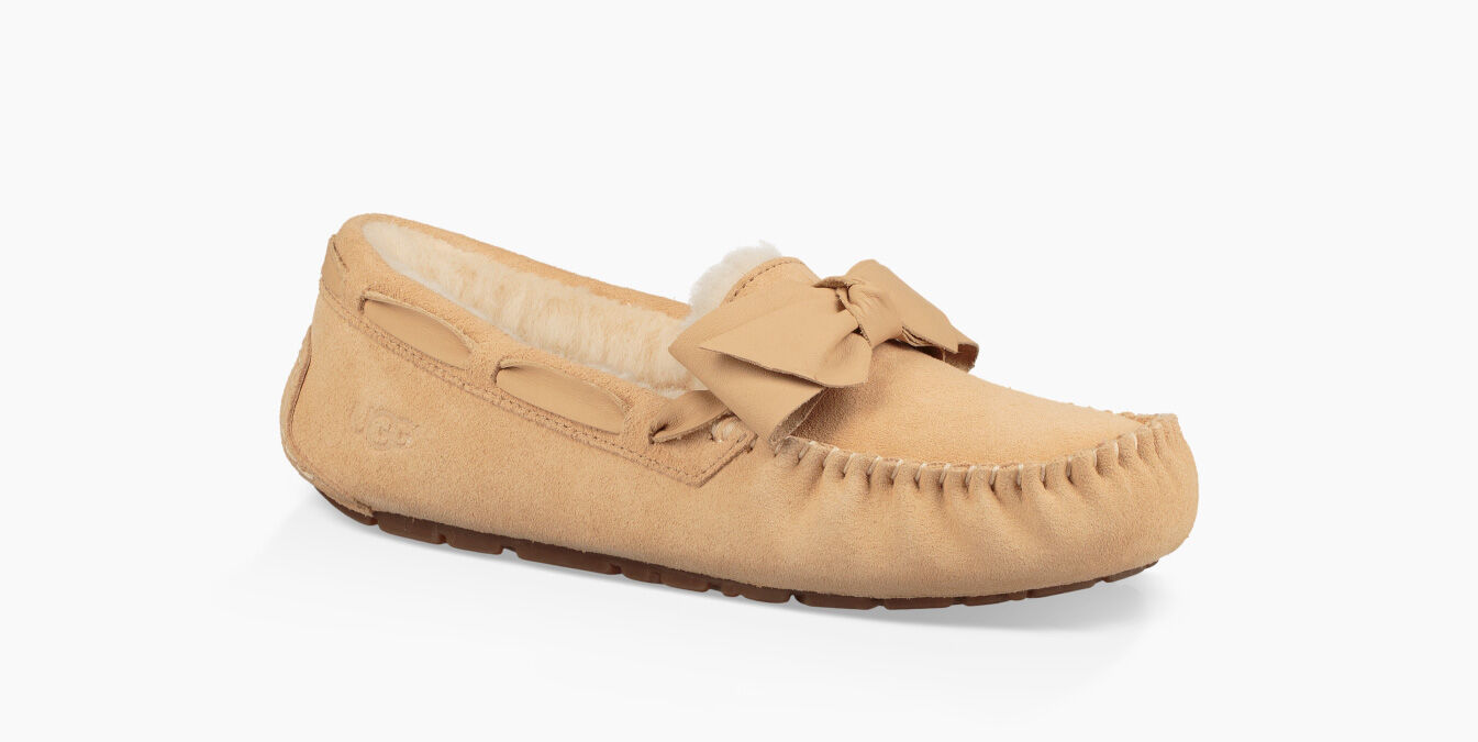 ugg women's dakota leather bow slipper