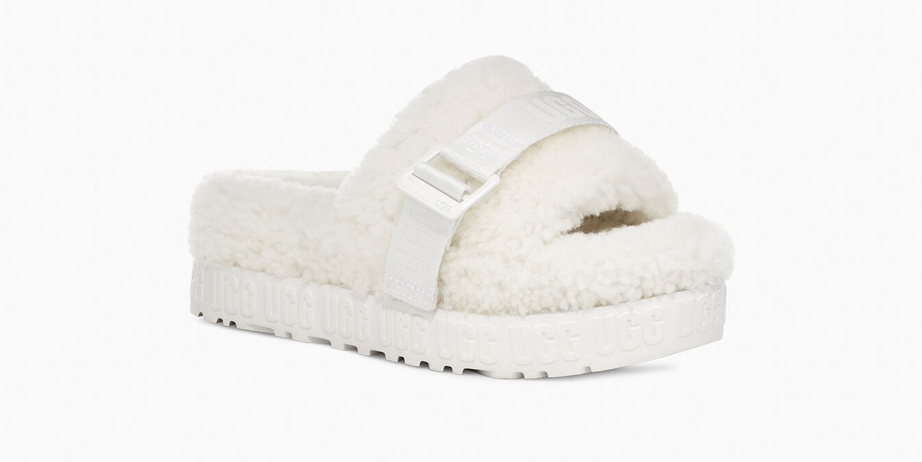 ugg fluffita black