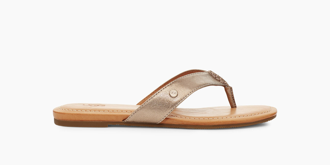 ugg tuolumne flip flops