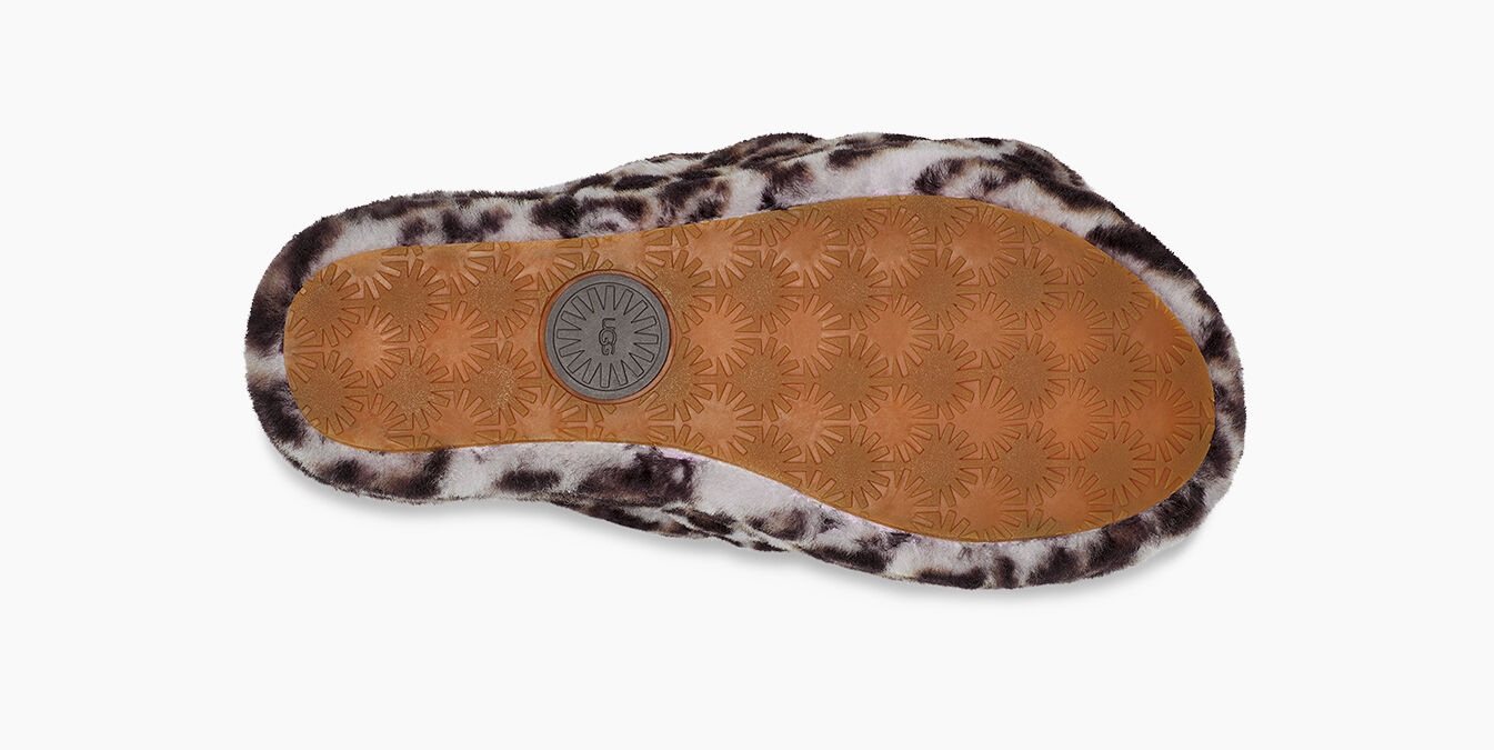 bottom of ugg slides