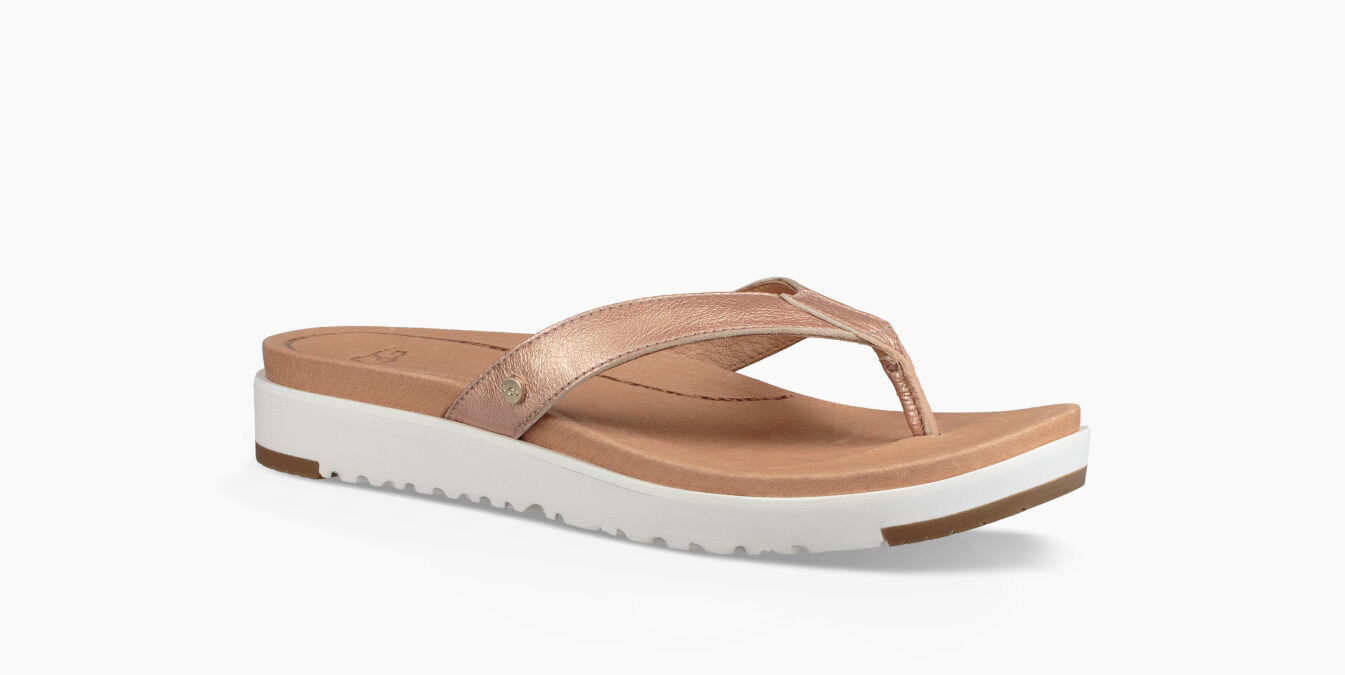 ugg lorrie flip flops