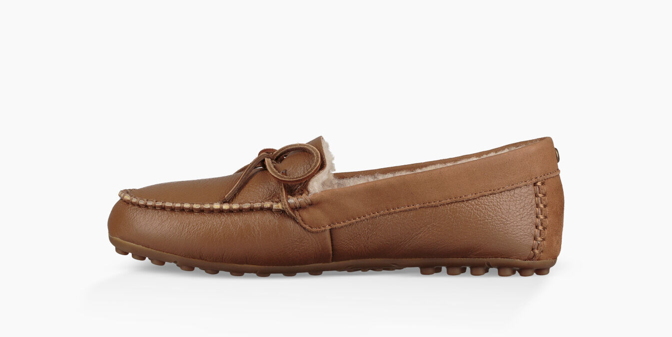 ugg deluxe loafer