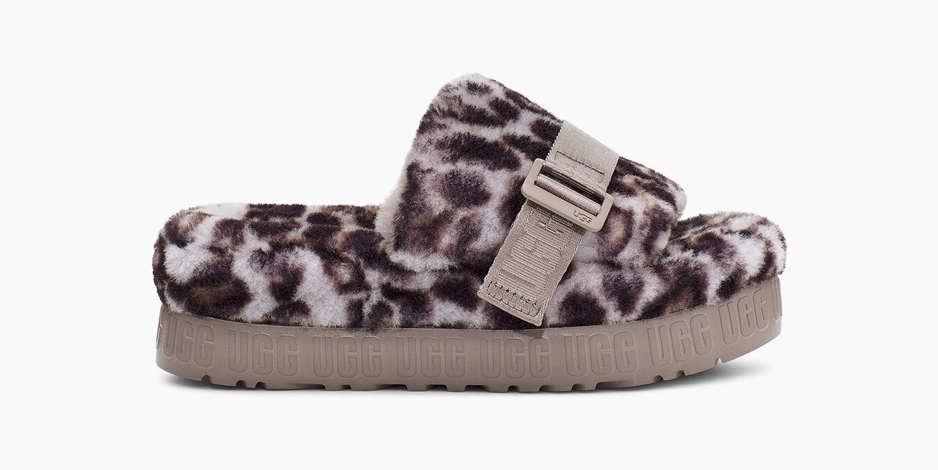 ugg fluffita camo