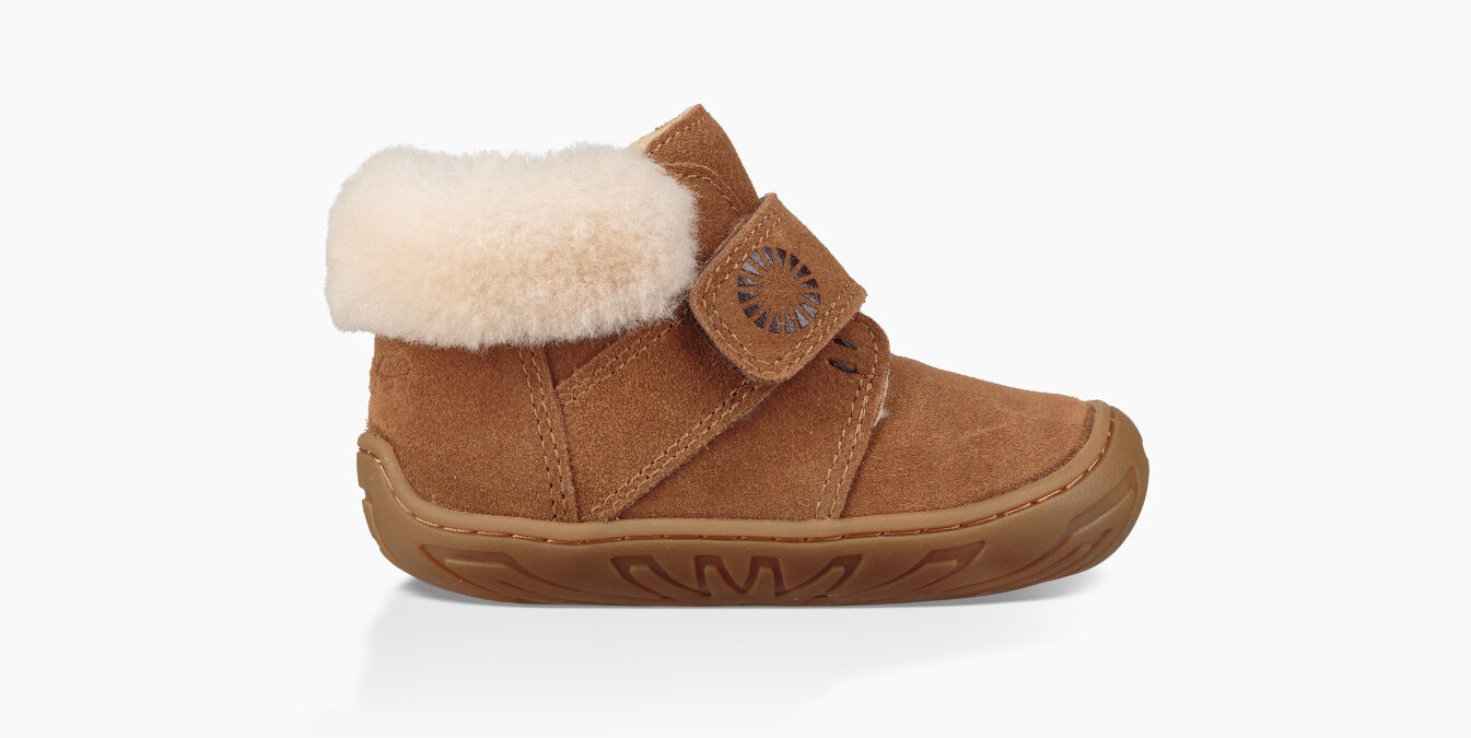 ugg classic mini fluff quilted boot