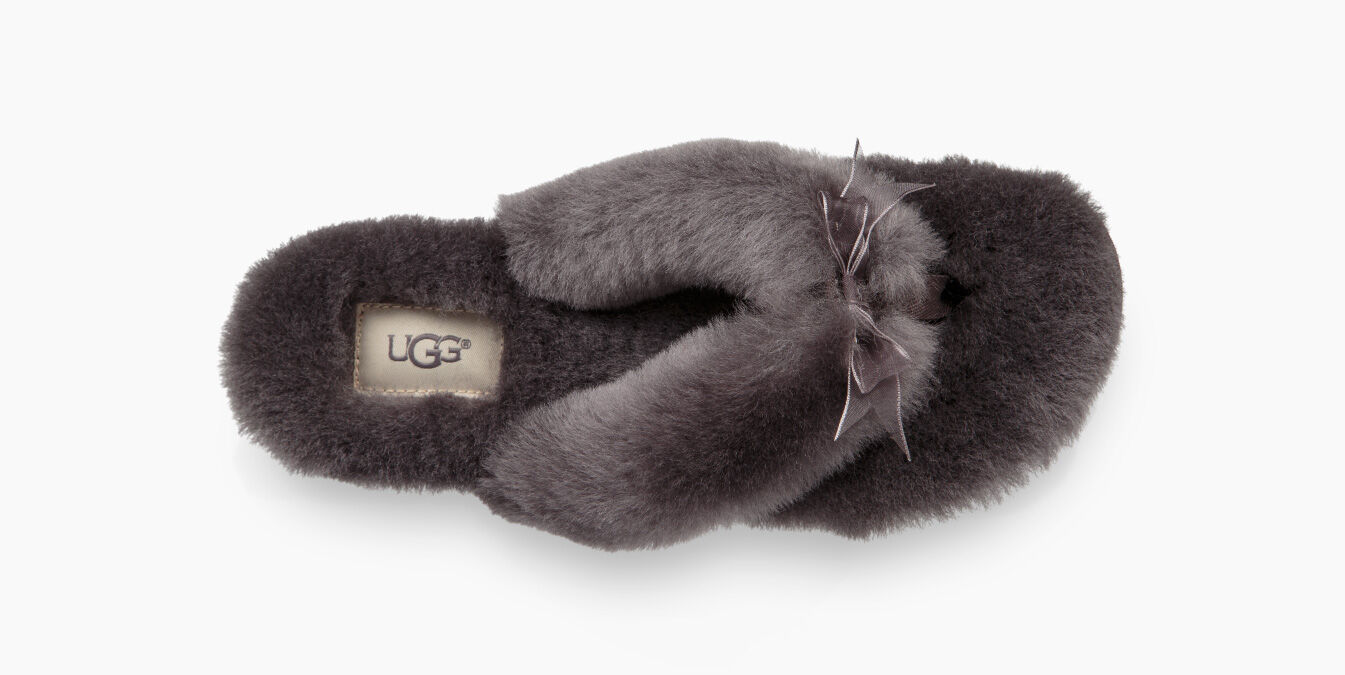 ugg fluff flip flop iii