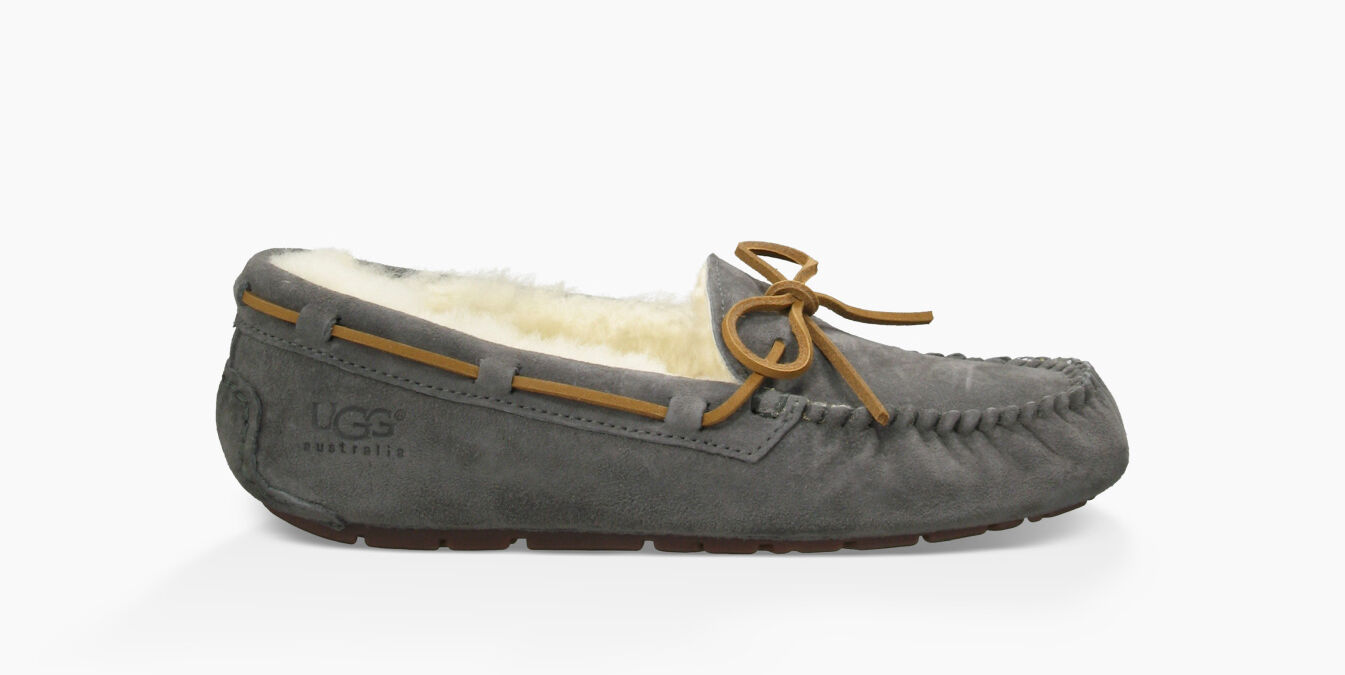 ugg dakota 5612