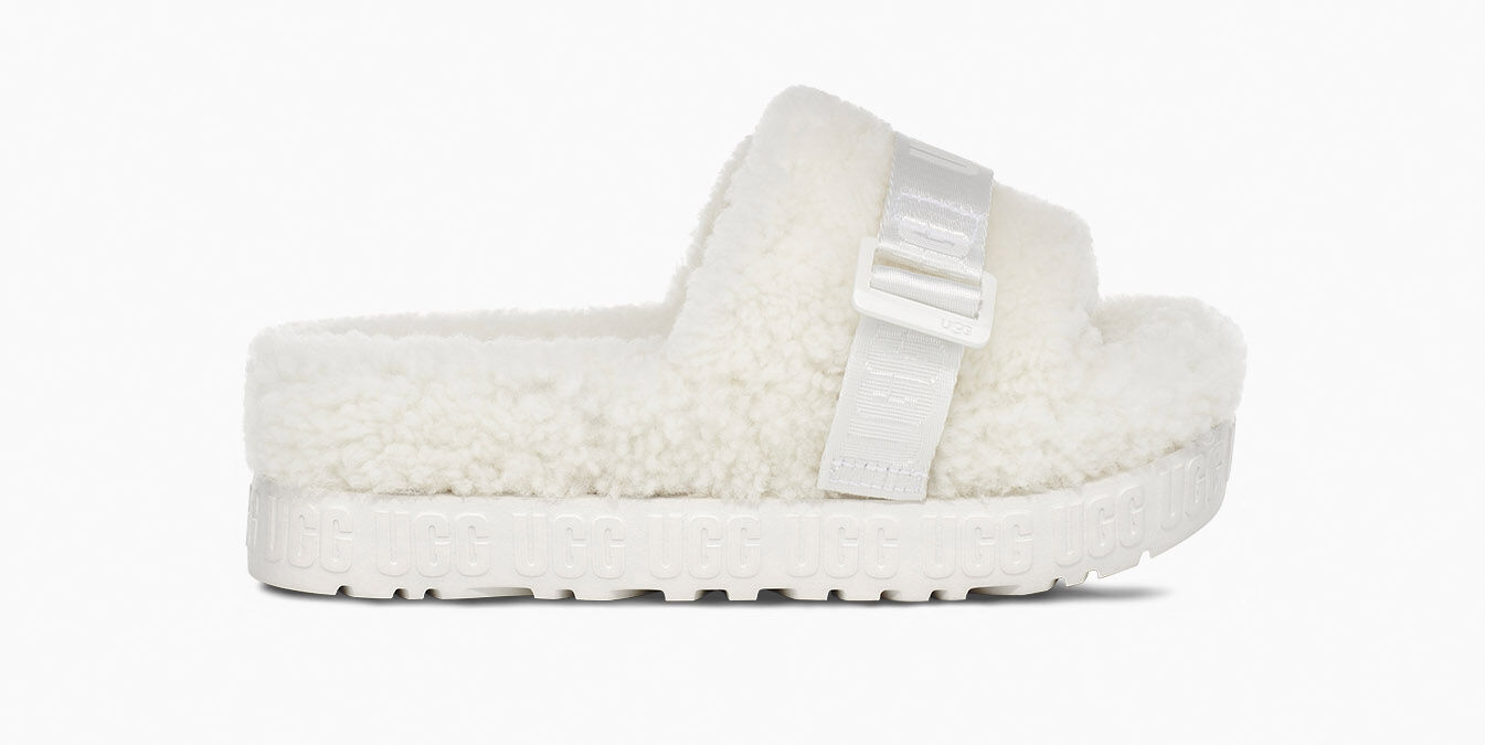 ugg fluffita black