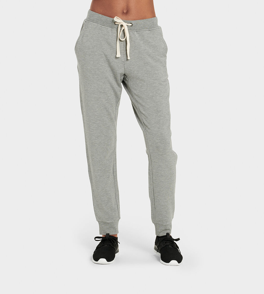 Ugg deven jogger clearance