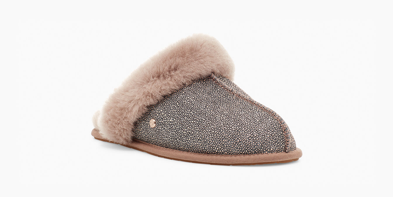 the boardwalk crossover sandal