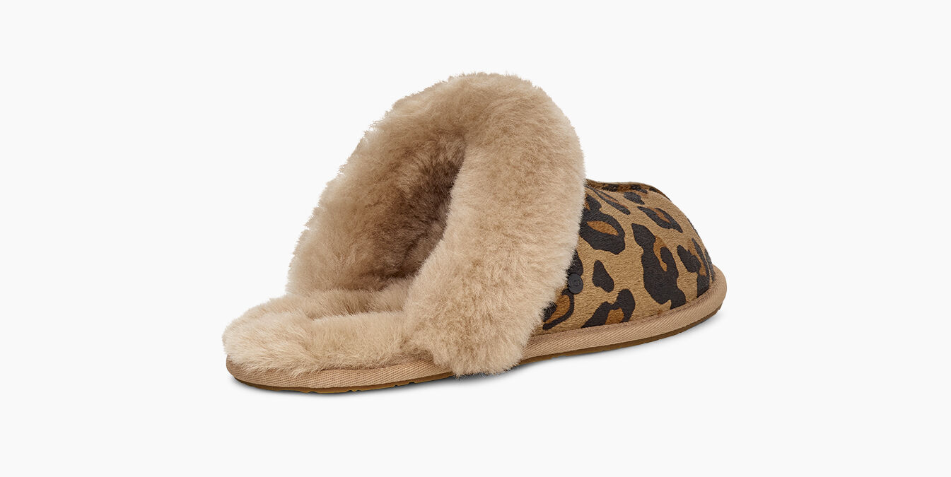 ugg scuffette slippers leopard