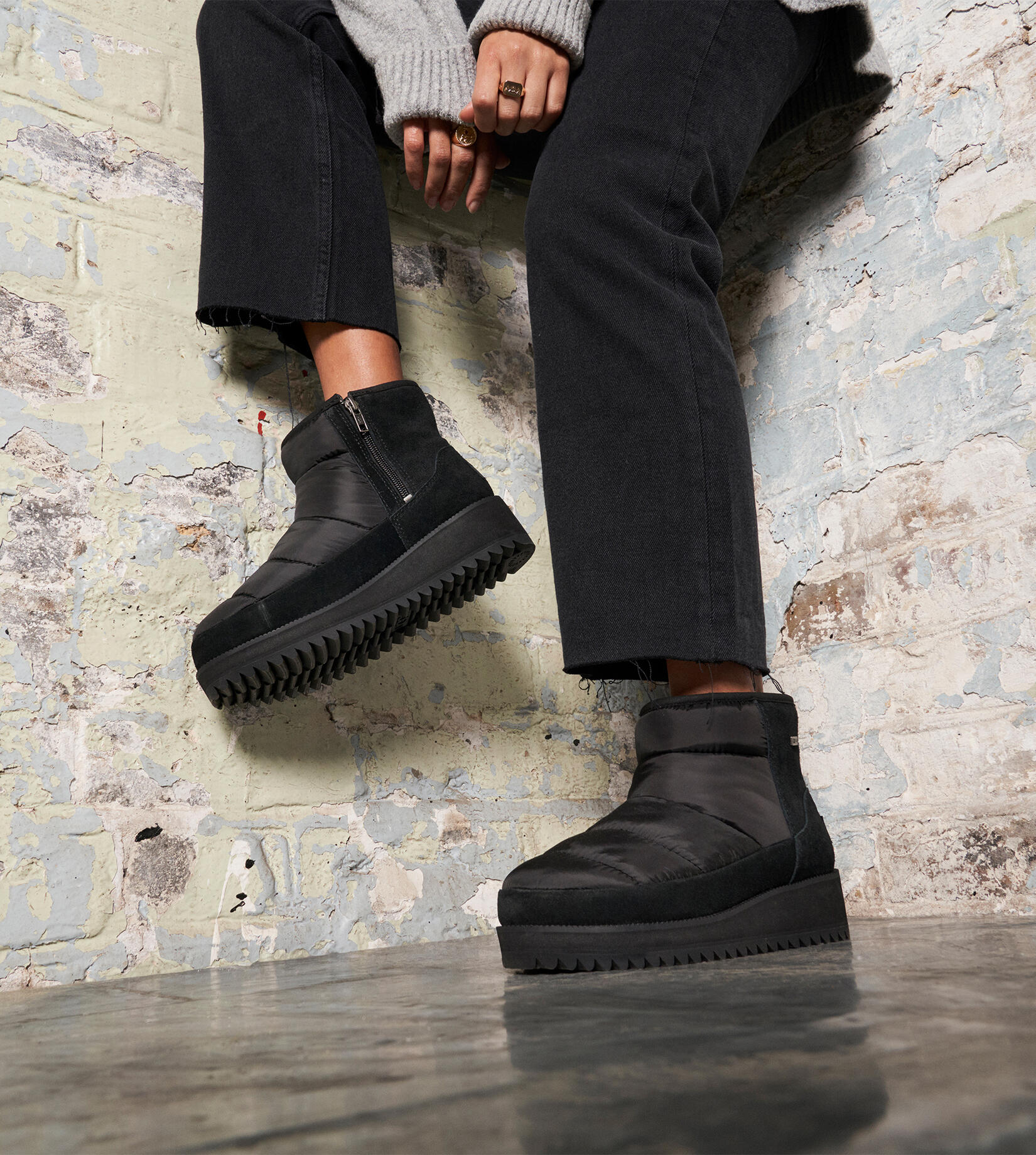 UGG® Ridge Mini Snow Boot for Women | UGG® EU