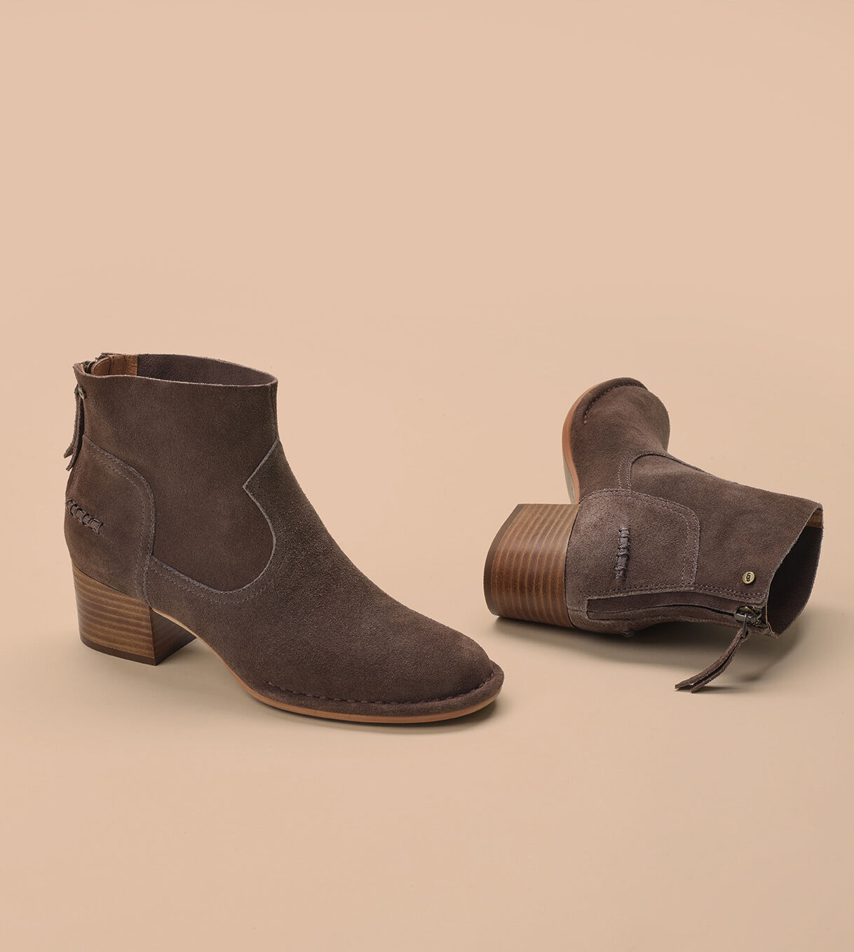 Ugg bandara mid heel ankle boot in black hotsell