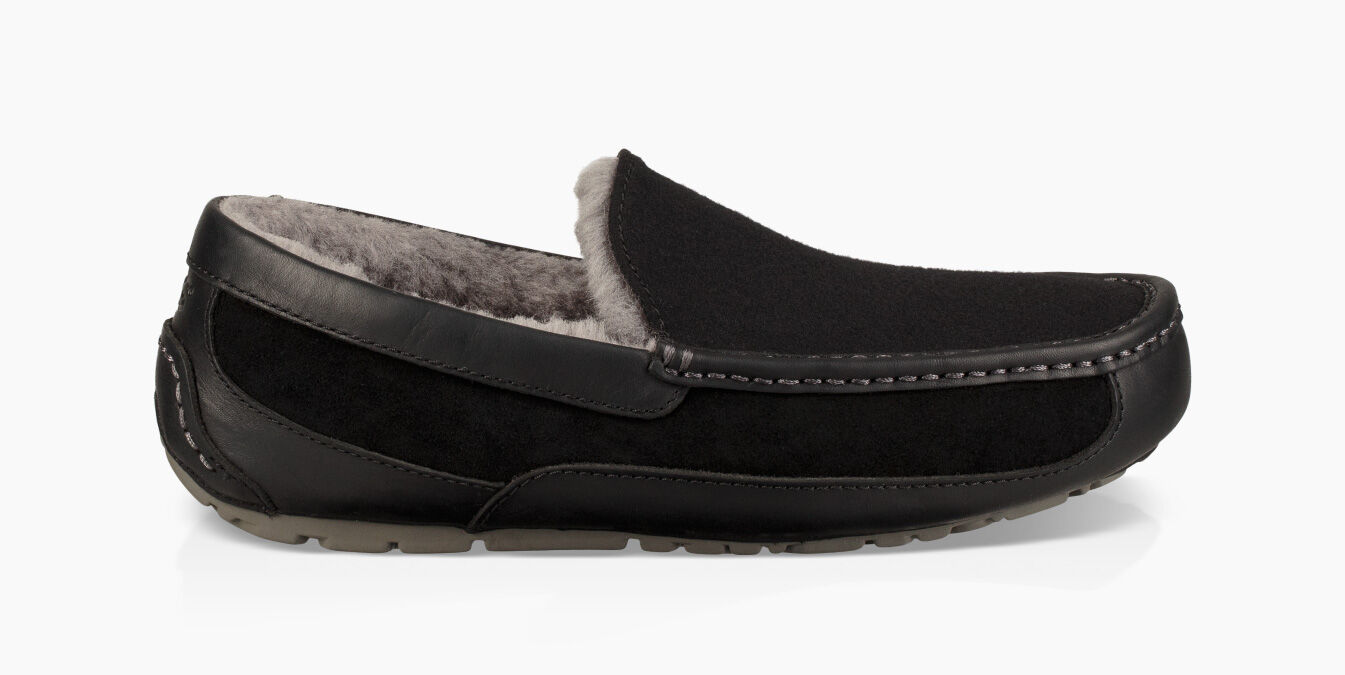 ugg ascot black