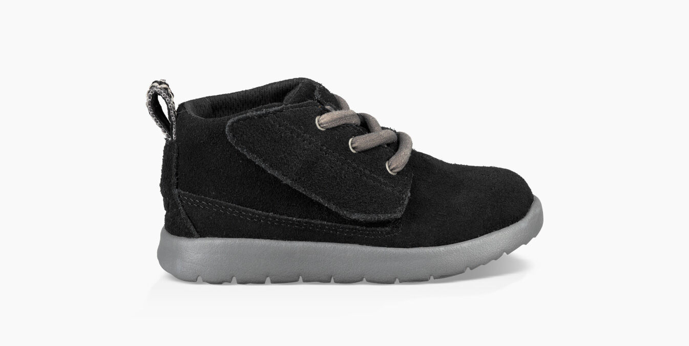 ugg canoe chukka sneaker