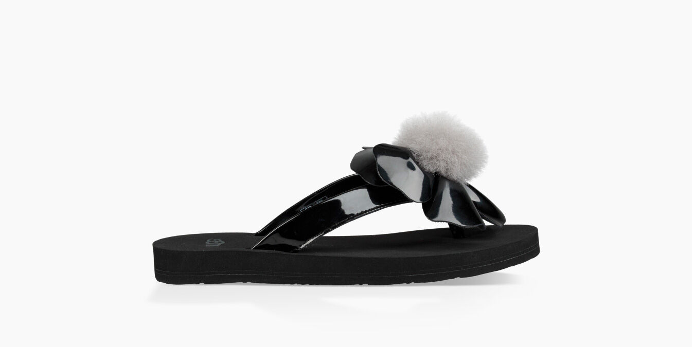 ugg poppy flip flops