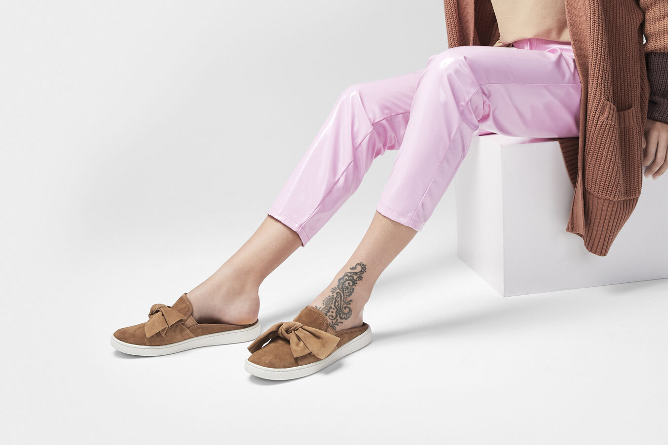 ugg luci bow chestnut