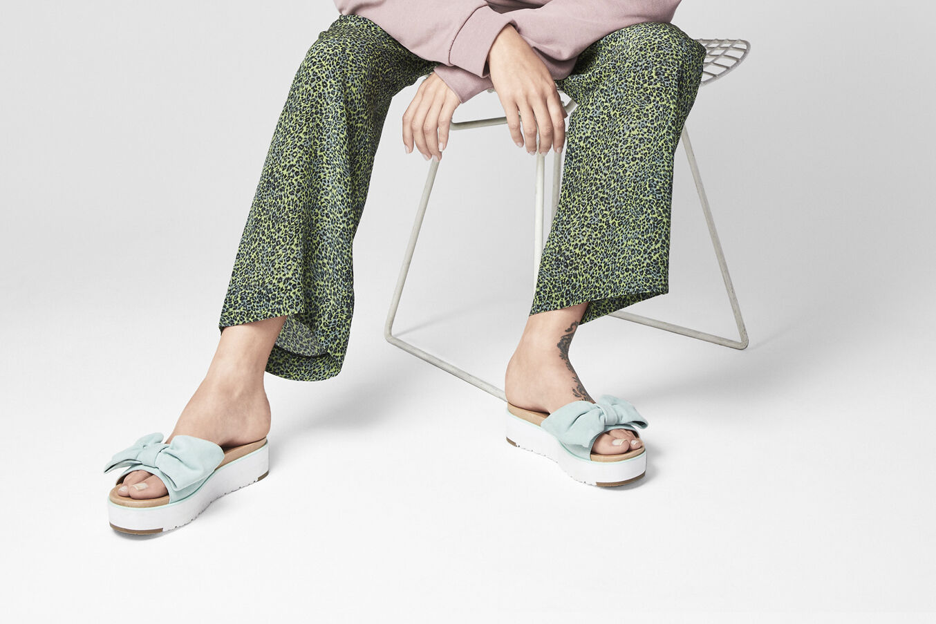 ugg joan sandals