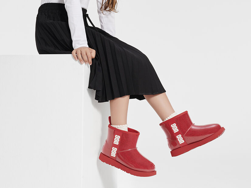 Ugg Kids Classic Clear Mini II Samba Red (Size 2)