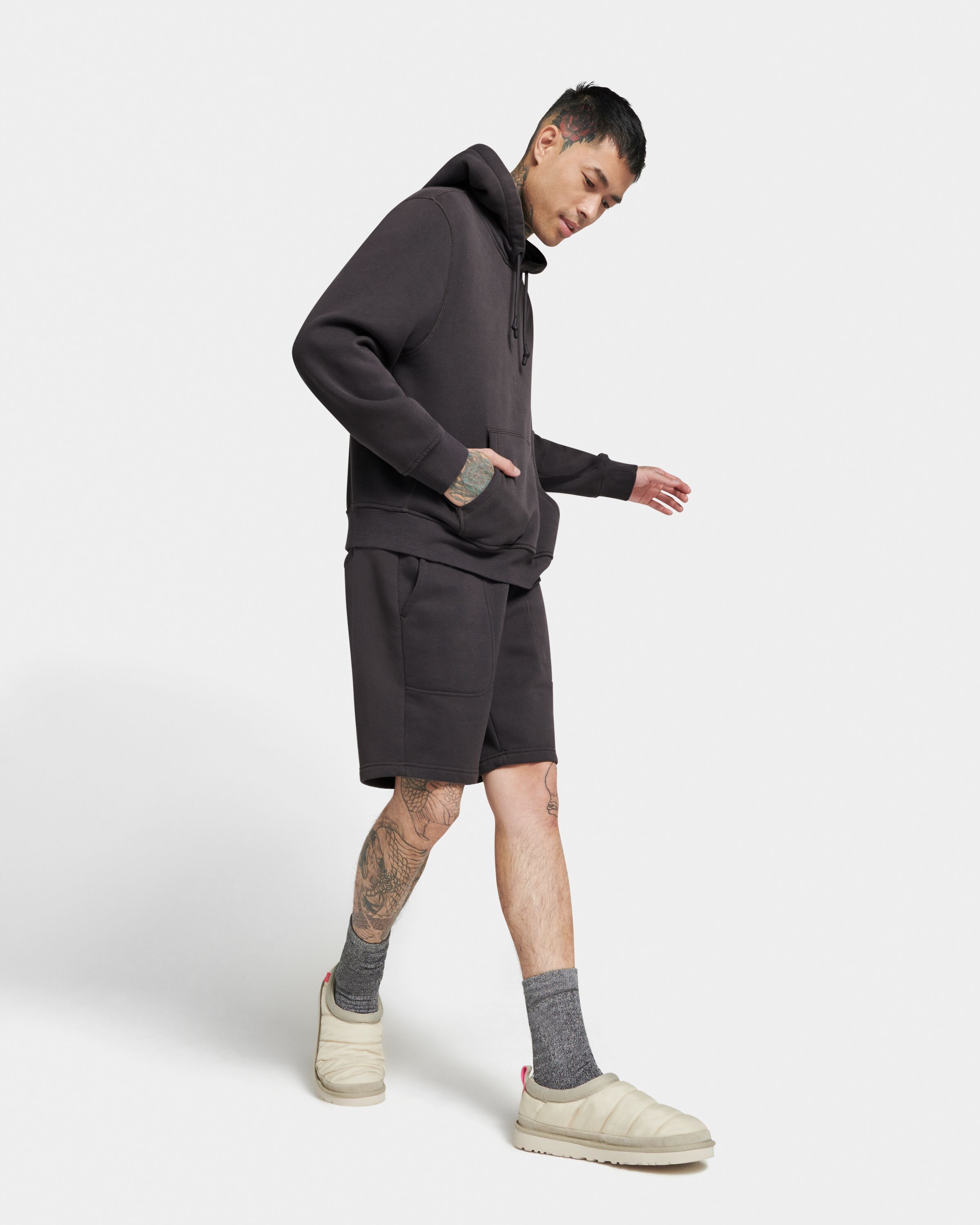 UGG Ernie Shorts in Coal, Taille L