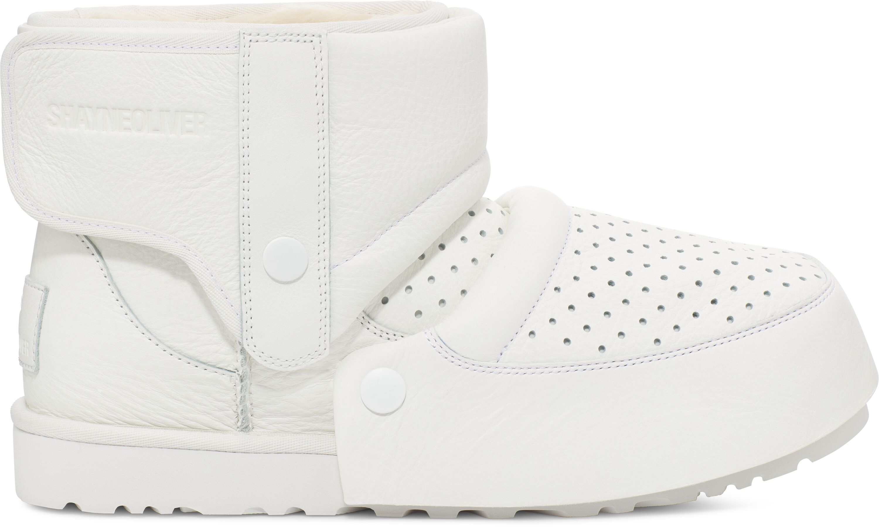 M Ugg X Shayne Oliver Mini Boot in White, Taille 43