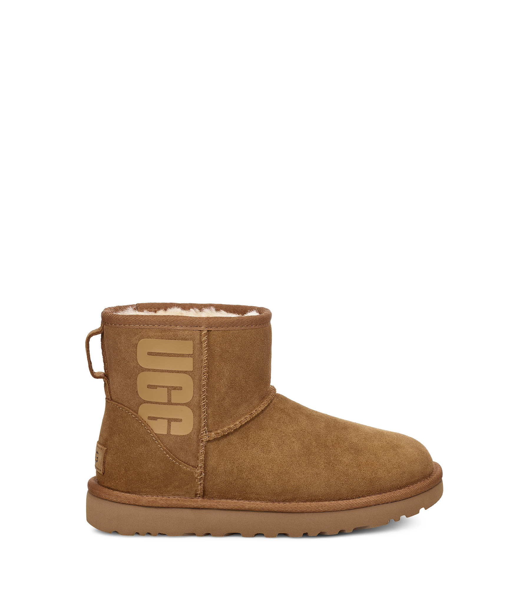 Сапожек угги. UGG 2021. UGG Neumel Cow Print. Сапоги UGG. Логотип угги.