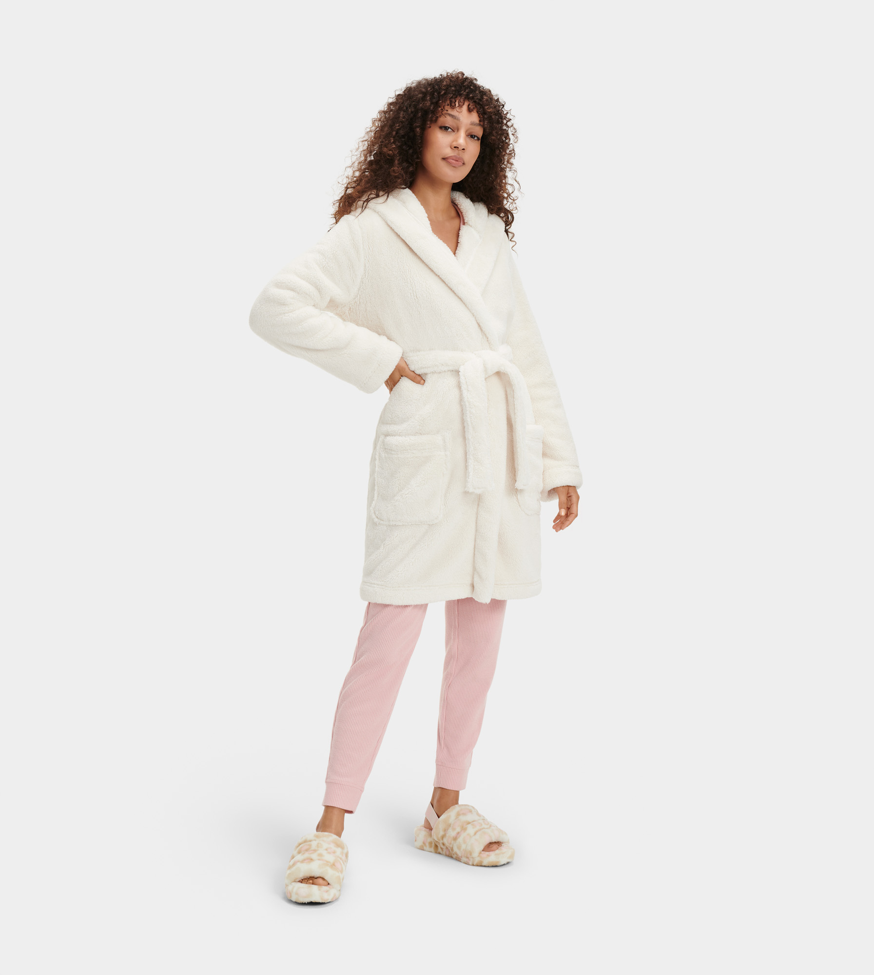 Aarti Robe UGG