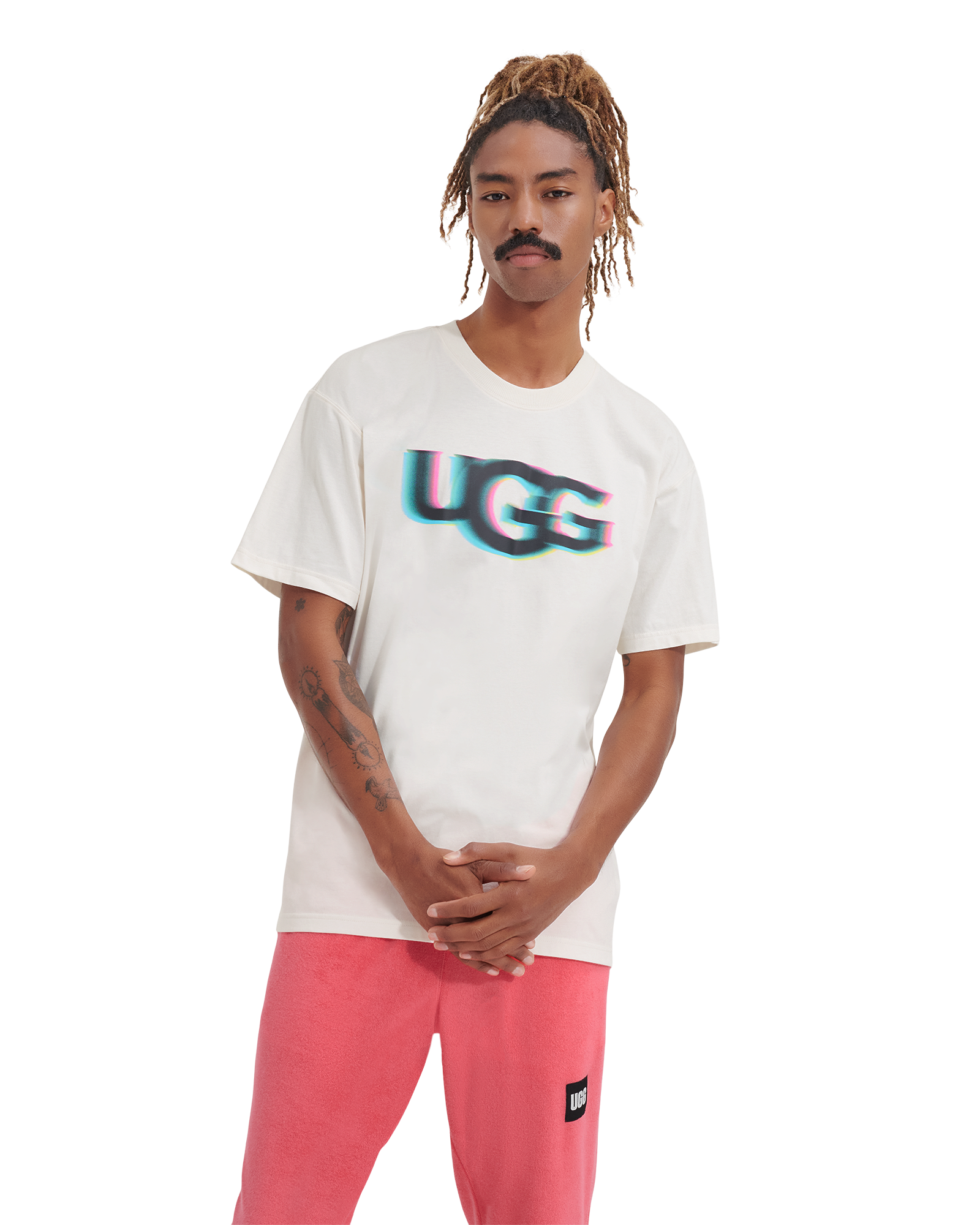 UGG(アグ) 1132417 RHETT SS LOGO TEE FL Tar Seal Graphic Outline