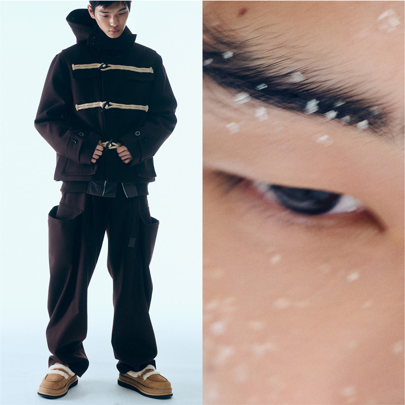 UGG sacai Un homme portant la collection UGG sacai, avec l’autre moitié de la photo en gros plan sur son visage, dans la neige.