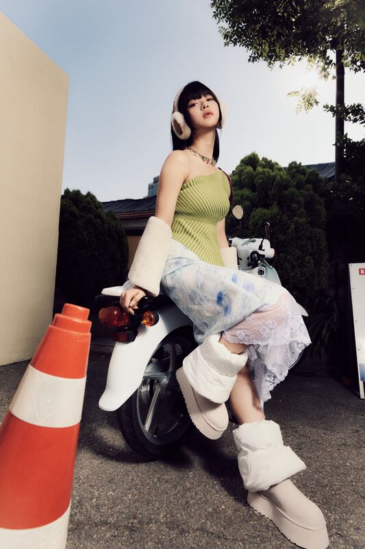 Kids' Size ONE SIZE Footwear UGG Kid's Accessories UGG® Official